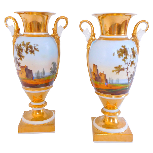 Paire de vases Empire en porcelaine de Paris - paysages tournants