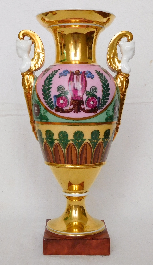 Pair of Paris porcelain vases, Empire period - early 19th century - 27cm