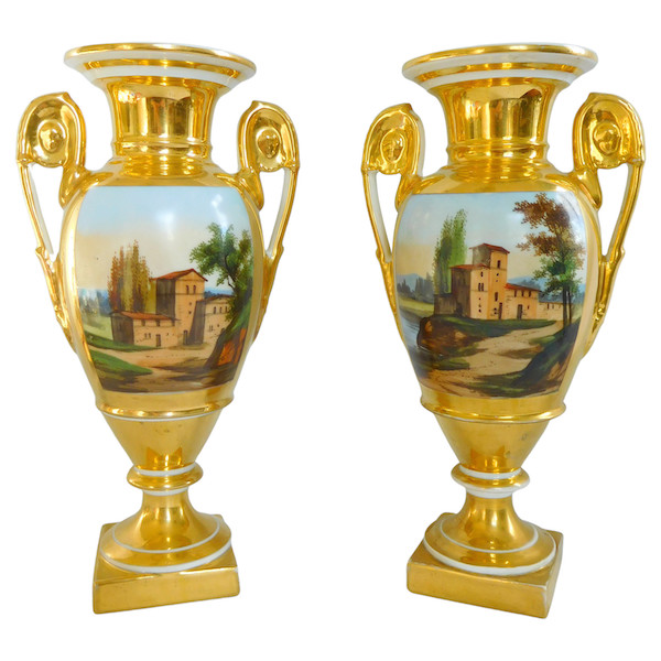 Paire de vases d'ornement Empire en porcelaine de Paris - époque Restauration