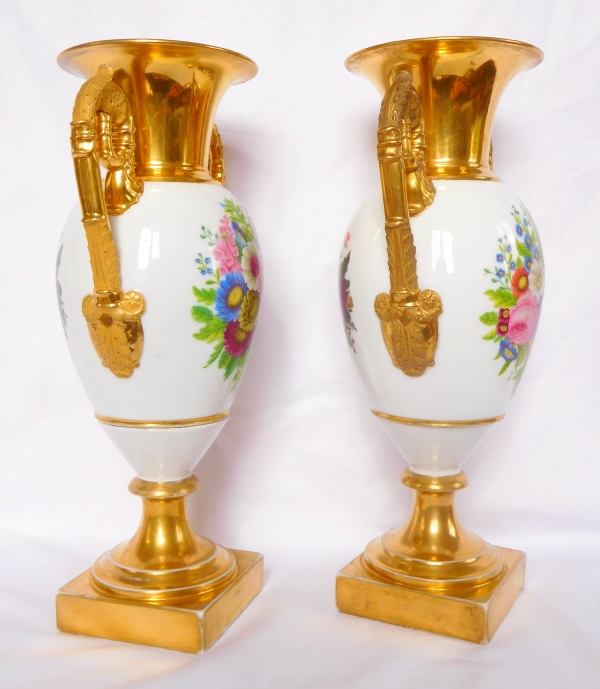 Paire de grands vases d'ornement Empire en porcelaine, époque Restauration 1820 - 36cm