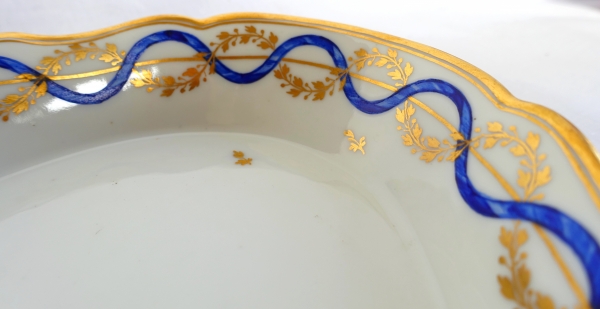 Petit plateau en porcelaine de Paris blanche, bleue et or - époque Louis XVI, XVIIIe siècle