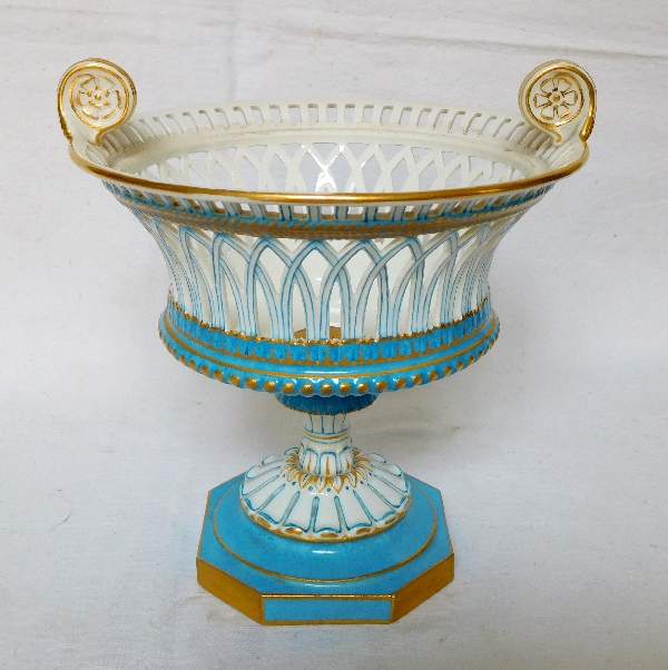 Porcelaine de Sèvres S67 (année 1867) : coupe ajourée jardinière en porcelaine bleue et or