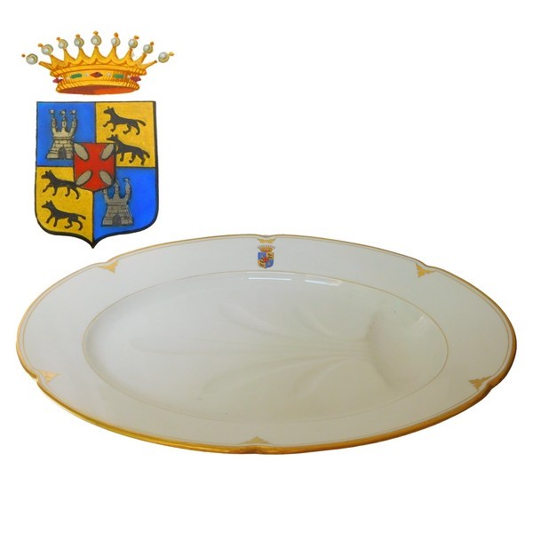 Large porcelain meat dish, coat of arms of Counts of Castelnau - 19th century