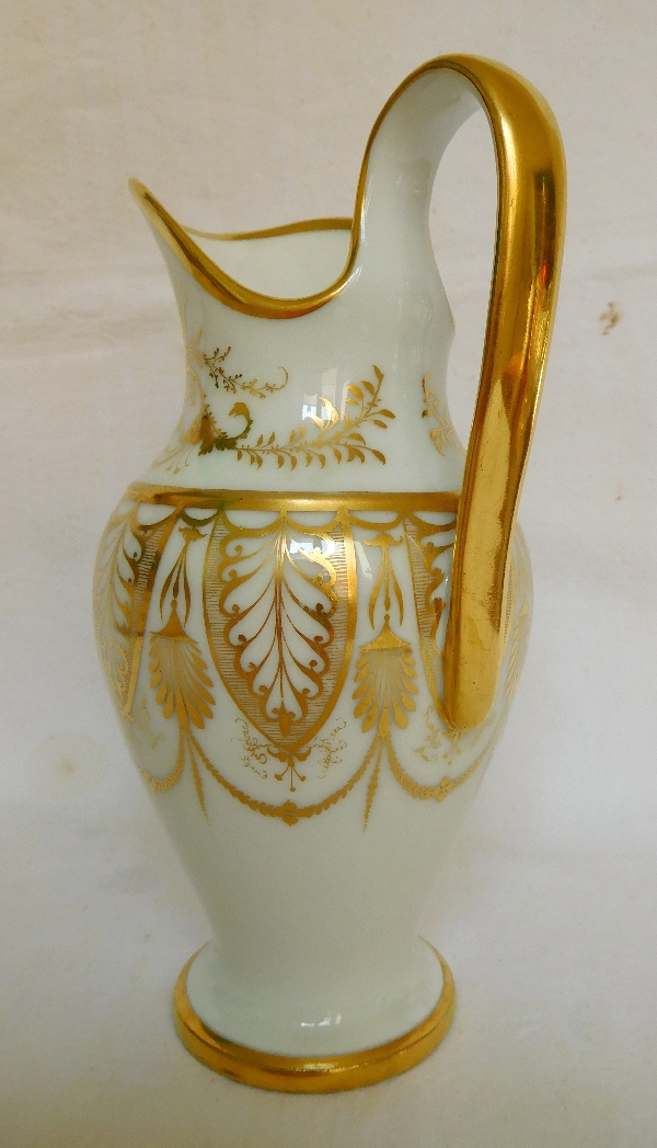 Paris porcelain milk jug, Empire production, decorated with gilt palm leaves
