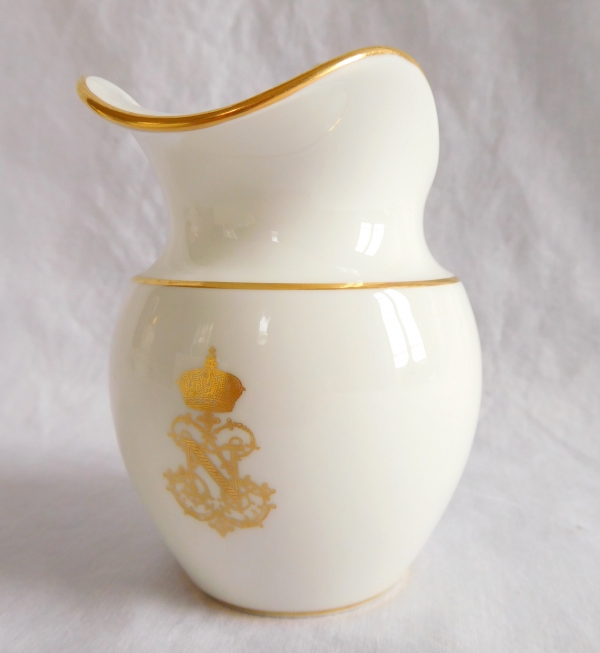 Sèvres : pot à lait impérial de Napoléon III en porcelaine - service de voyage des Princes