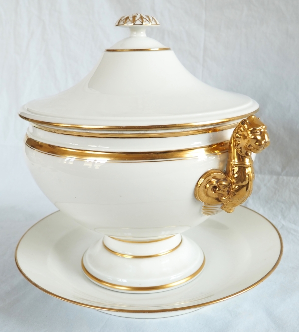 Nast : pot à oille / soupière d’époque Empire en porcelaine de Paris blanche et or
