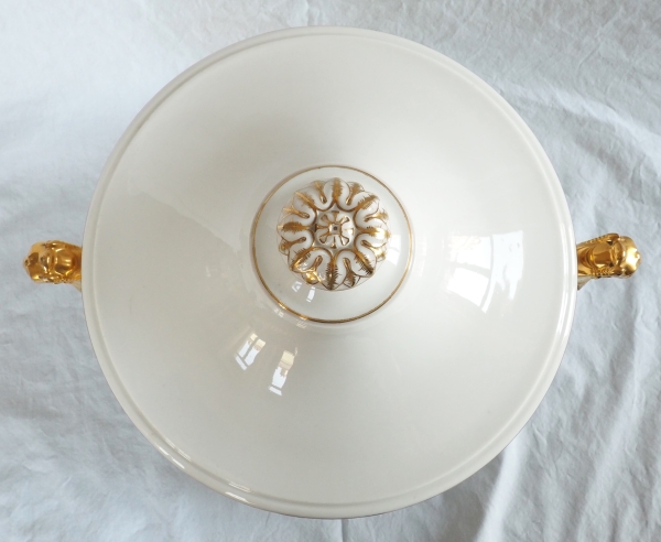 Nast : pot à oille / soupière d’époque Empire en porcelaine de Paris blanche et or