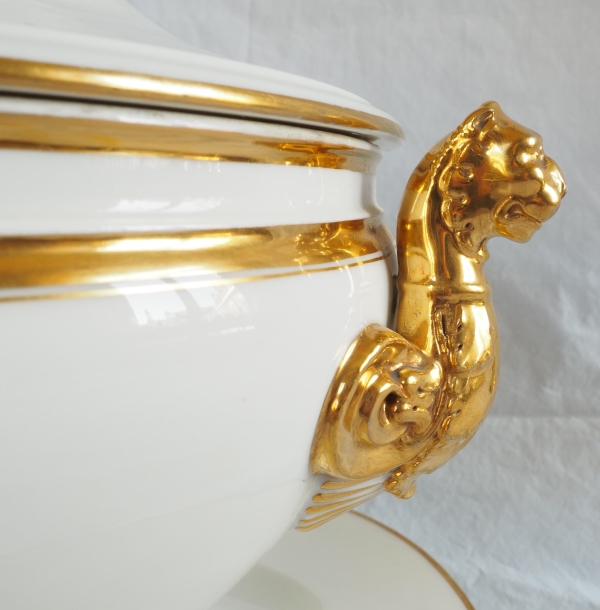 Nast : pot à oille / soupière d’époque Empire en porcelaine de Paris blanche et or