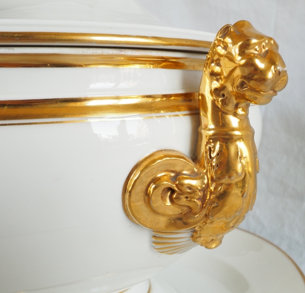 Nast : pot à oille / soupière d’époque Empire en porcelaine de Paris blanche et or