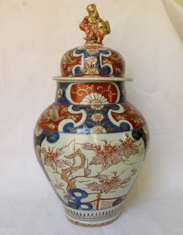 Tall Imari porcelain potiche, late 19th century - 49cm
