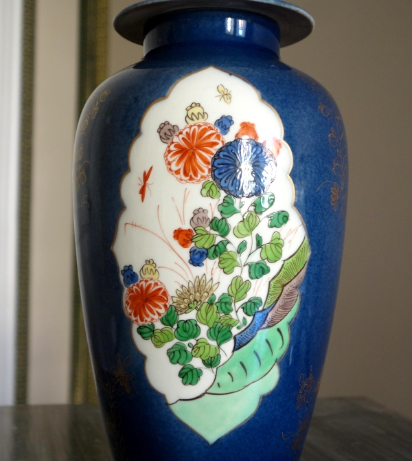 Tall blue porcelain potiche - China, early 20th century - 29cm