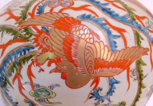 Tall China porcelain potiche, rich phoenix decoration, 19th century