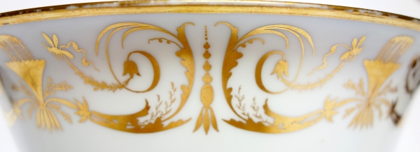 Manufacture de Locré - saladier d'époque Consulat ou Empire en porcelaine dorée