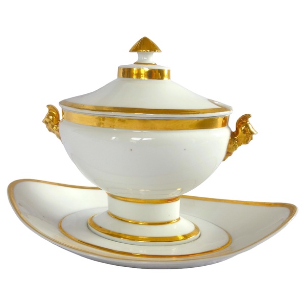 Nast : saucière d'époque Empire aux bustes d'Athena - porcelaine Paris dorée à l'or fin