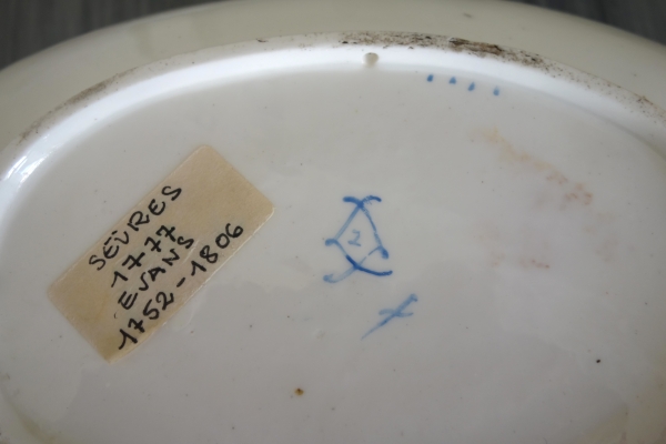 Sevres Manufacture : Louis XVI porcelain sugar pot or gravy boat - signed, dated 1777