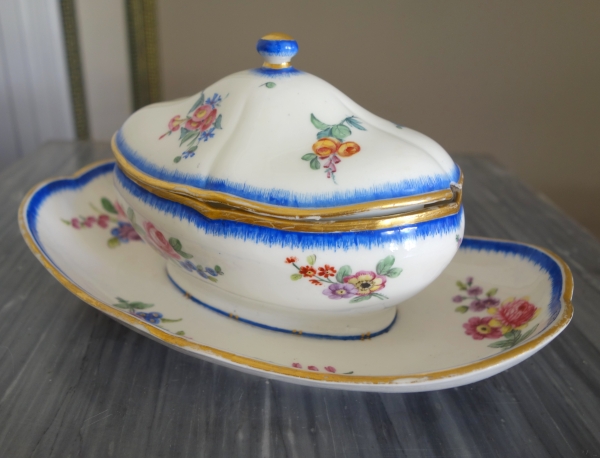 Sevres Manufacture : Louis XVI porcelain sugar pot or gravy boat - signed, dated 1777