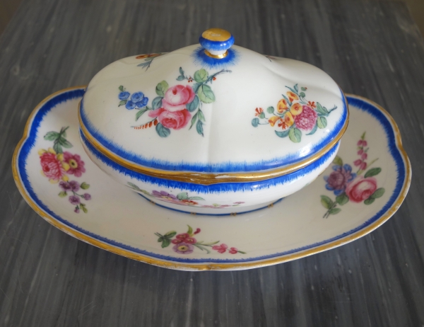 Sevres Manufacture : Louis XVI porcelain sugar pot or gravy boat - signed, dated 1777