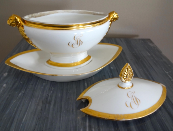 Nast Manufacture : Paris porcelain sauce boat, lion)shaped handles, Empire period