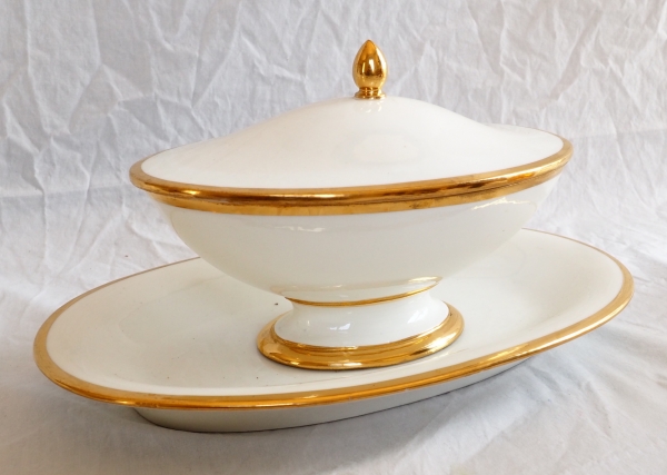 Sevres porcelain sauce boat enhanced with fine gold - early 19th century - 1820 - signée