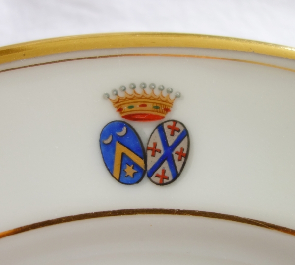 Paris porcelain dessert set for 8 guests, coat of arms and crown of count