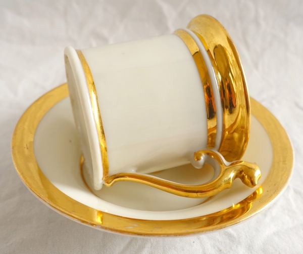 Service à café complet pour 12, porcelaine dorée, époque Empire Restauration - 15 pièces
