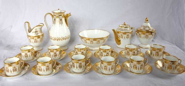 Service à café complet pour 12 en porcelaine de Paris dorée or fin - époque Empire - 17 pièces