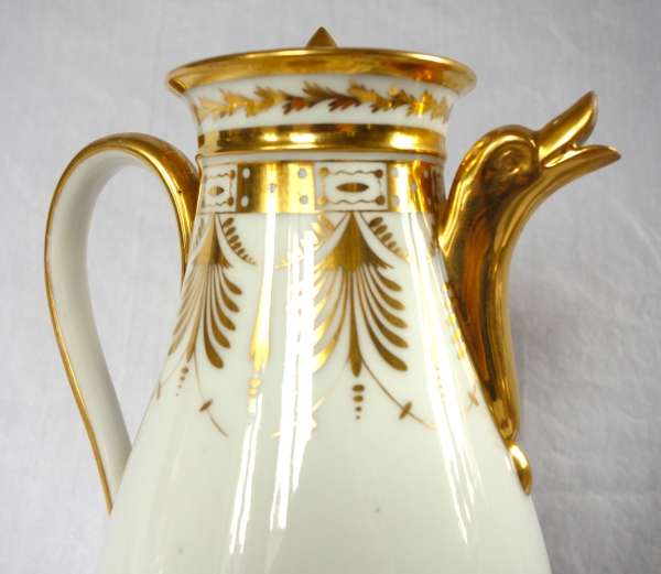 Service à café complet pour 12 en porcelaine de Paris dorée or fin - époque Empire - 17 pièces