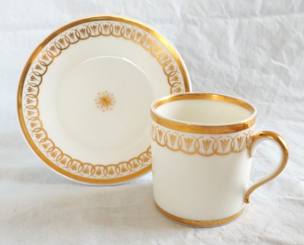 Nast : service à café d’époque Empire en porcelaine de Paris blanche et or - 12 personnes
