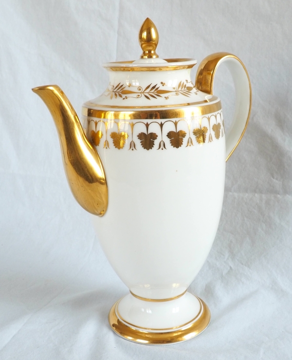 Nast : service à café d’époque Empire en porcelaine de Paris blanche et or - 12 personnes