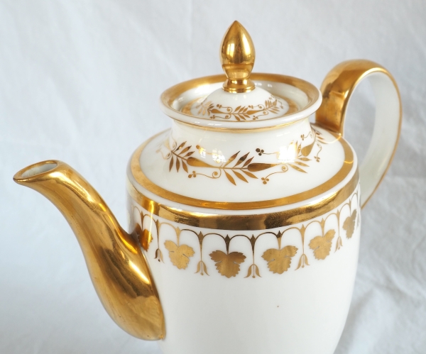 Nast : service à café d’époque Empire en porcelaine de Paris blanche et or - 12 personnes