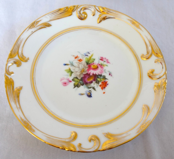 Paris porcelain desert set : 12 plates and 4 serving dishes circa 1840