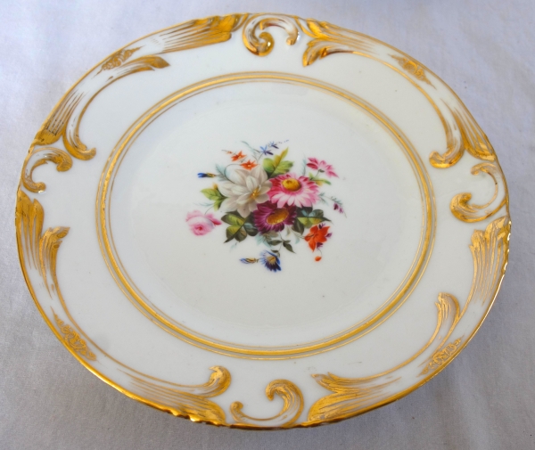 Paris porcelain desert set : 12 plates and 4 serving dishes circa 1840