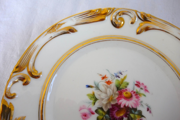 Paris porcelain desert set : 12 plates and 4 serving dishes circa 1840