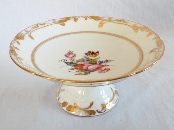 Paris porcelain desert set : 12 plates and 4 serving dishes circa 1840