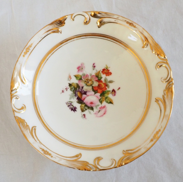 Paris porcelain desert set : 12 plates and 4 serving dishes circa 1840