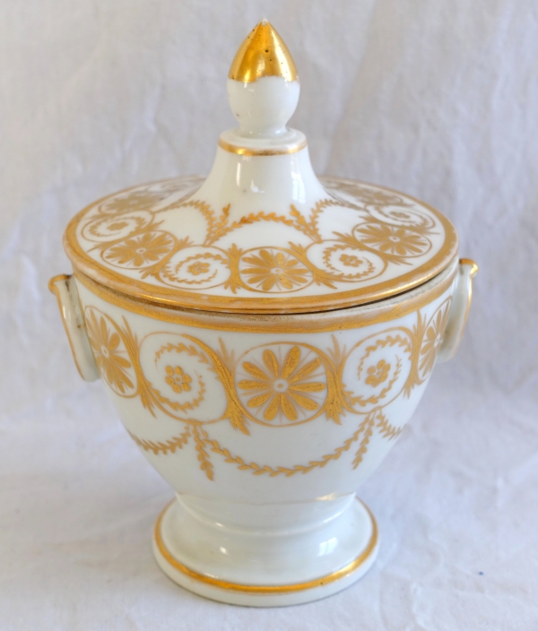 Service à café égoiste en porcelaine de Paris, époque Directoire Consulat - vers 1800