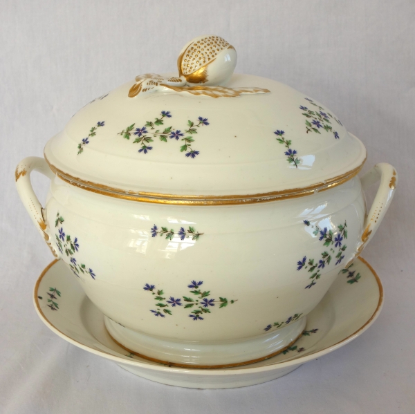 18th century Paris porcelain table set - 58 pieces