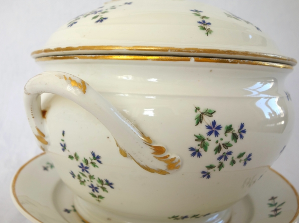 18th century Paris porcelain table set - 58 pieces