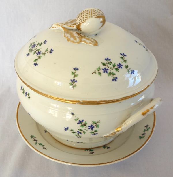 18th century Paris porcelain table set - 58 pieces