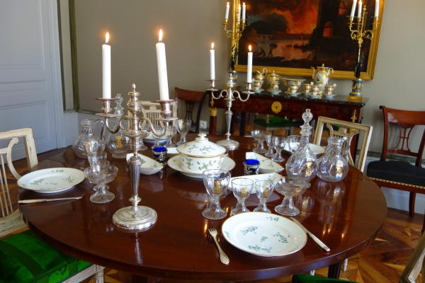 Dihl et Guerhard Manufacture : Louis XVI style table set - 43 pieces - Empire period