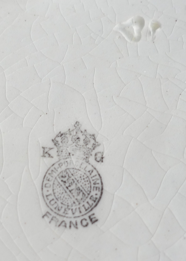 Soupière et son dormant en faïence de Lunéville polychrome, décor réverbère - signée 