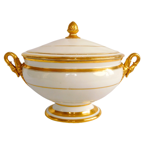 Empire Paris porcelain soup tureen enhanced with fine gold, early 19th century