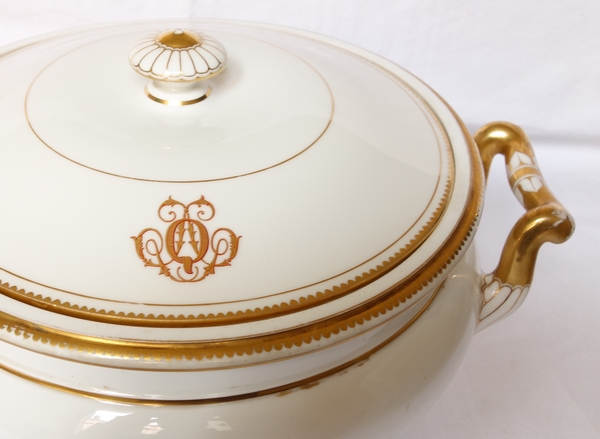Sevres porcelain soup tureen enhanced with fine gold, mid-19th century signed S58 (dated 1858)