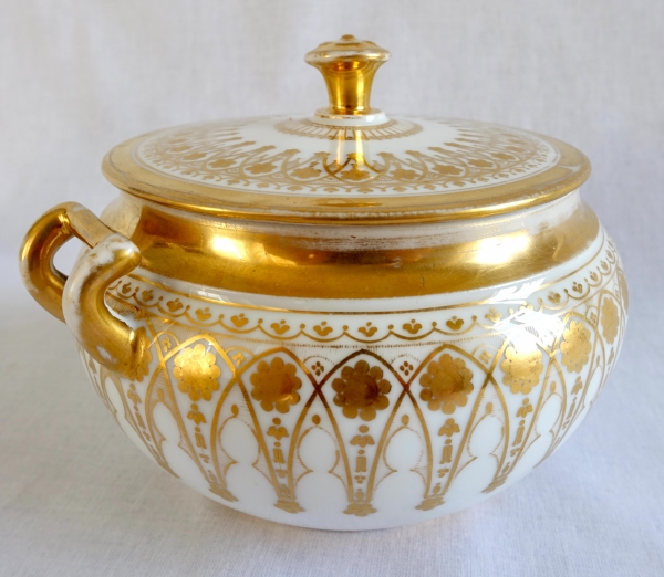 Manufacture Schoelcher : sucrier Empire en porcelaine de Paris, époque Charles X - signé