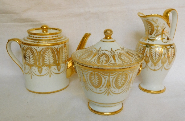 Paris porcelain sugar pot, Empire production, decorated with gilt palm leaves
