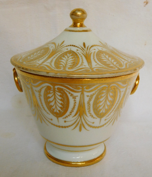 Paris porcelain sugar pot, Empire production, decorated with gilt palm leaves