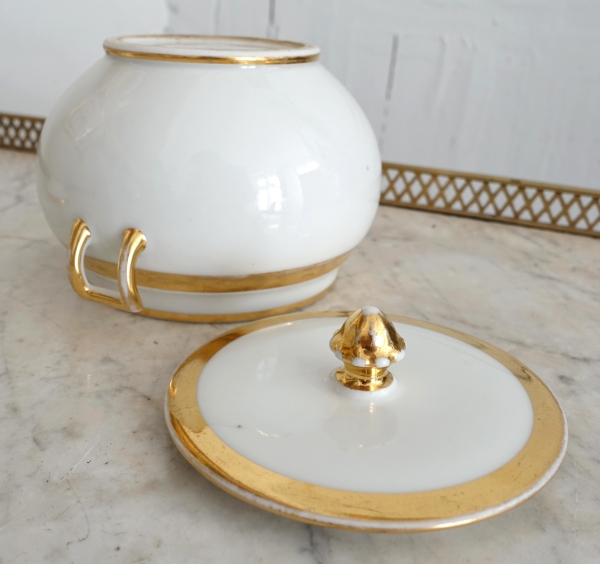 Sucrier d'époque Empire en porcelaine de Paris attribué à la Manufacture Schoelcher