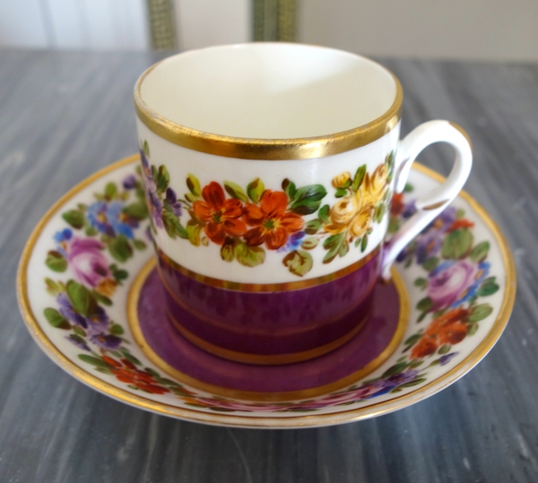 Paris porcelain litron-shaped coffee cup - polychromatic and gilt pattern - circa 1820