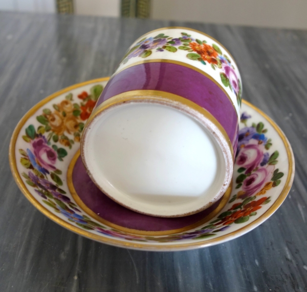 Paris porcelain litron-shaped coffee cup - polychromatic and gilt pattern - circa 1820