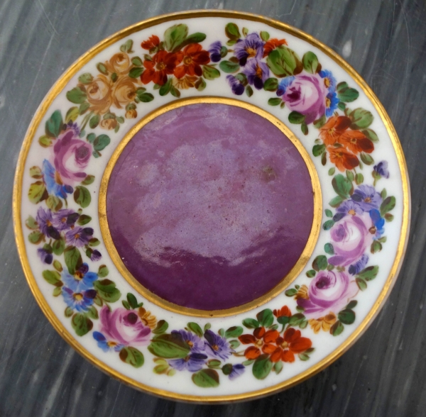 Paris porcelain litron-shaped coffee cup - polychromatic and gilt pattern - circa 1820